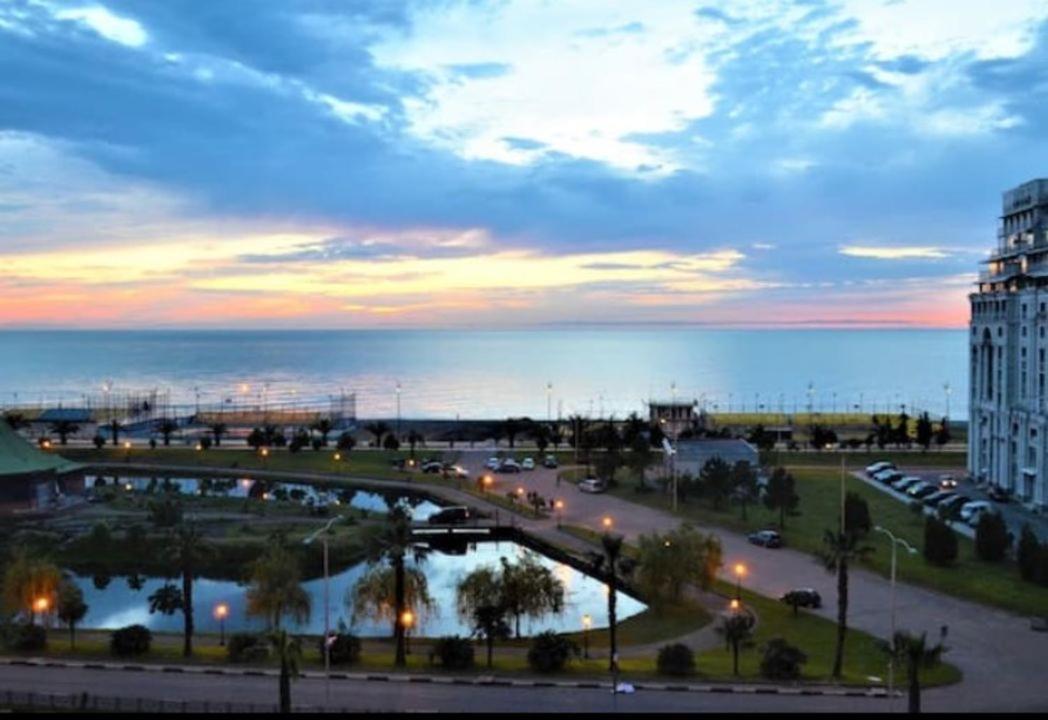 Gorgiladze Black Sea Apartment Batumi Exteriör bild